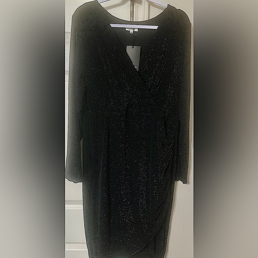 New - PinUp Fashion Long Sleeve Wrap Dress